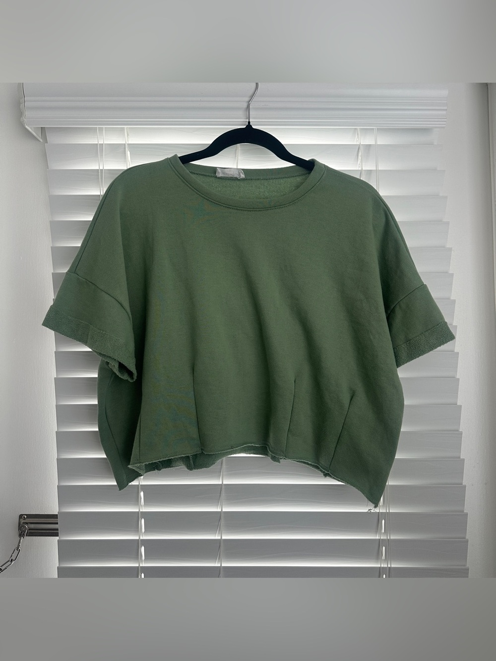Vestique Olive Green Cropped Boxy Tee